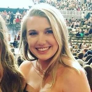 Meet your Posher, Savannah